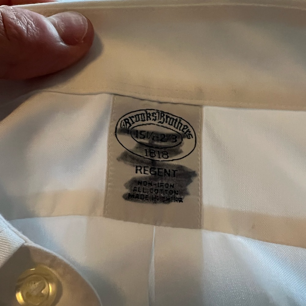 Brooks Brothers 1818 Men's Size 15.5-2/3 White Regent Fit Non-Iron Dress Shirt